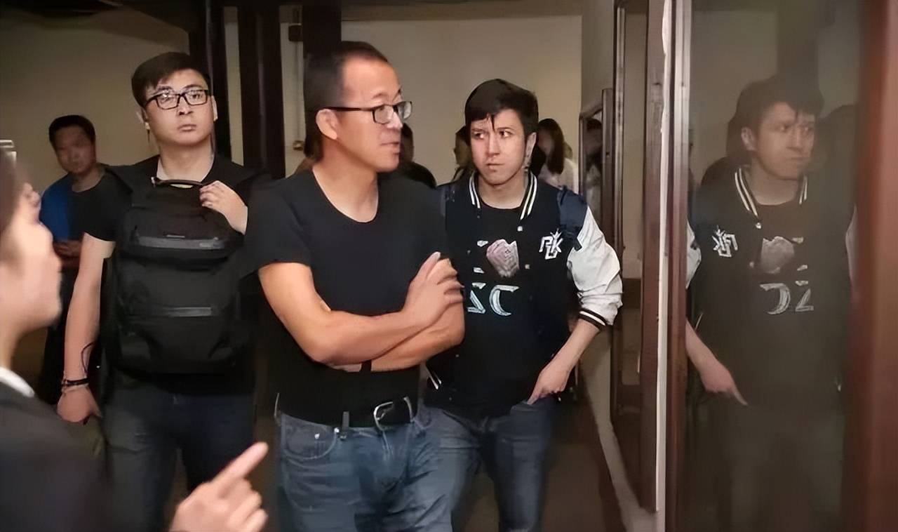 俞敏洪揭秘新东方股权分配过程 (图5) 俞敏洪揭秘新东方股权分配过程 (图5)