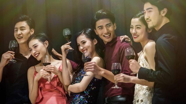 董明珠坦言:和下属吃一顿饭,你就能看出他值不值得被重用(图1) 董明珠坦言:和下属吃一顿饭,你就能看出他值不值得被重用(图1)